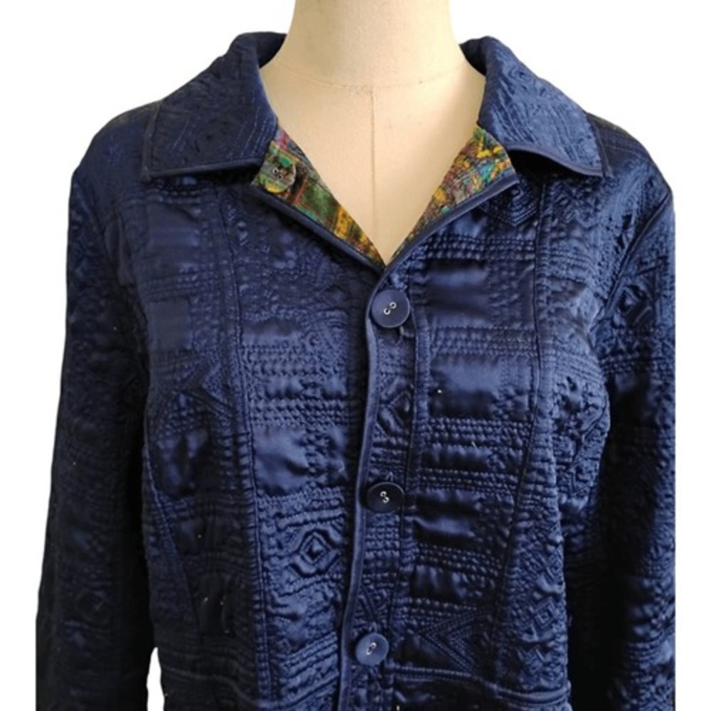 Chicos Navy/Abstract Print Reversible Quilted Jacket Size Medium - Picture 5 of 6